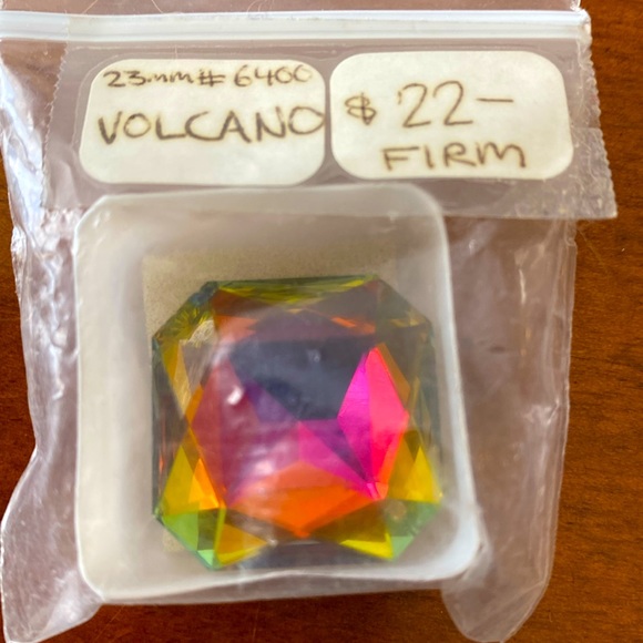 Gorgeous vintage crystal🪩 - Picture 1 of 2